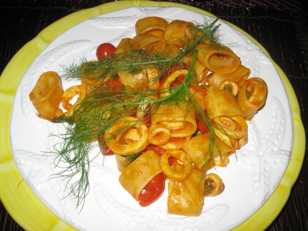 Orestorante - Pasta with calamari and cherry tomatoes